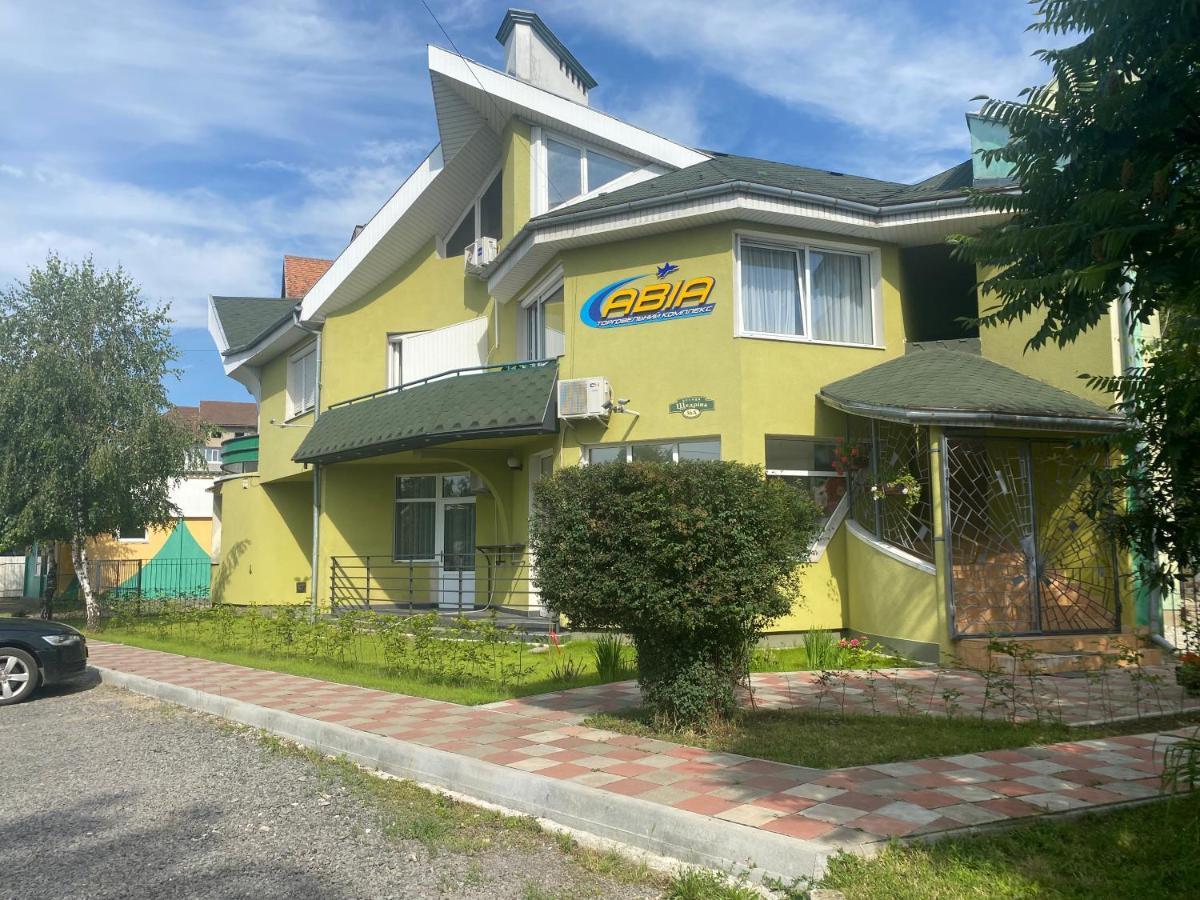 Авіа Apartment Uzhhorod Ngoại thất bức ảnh