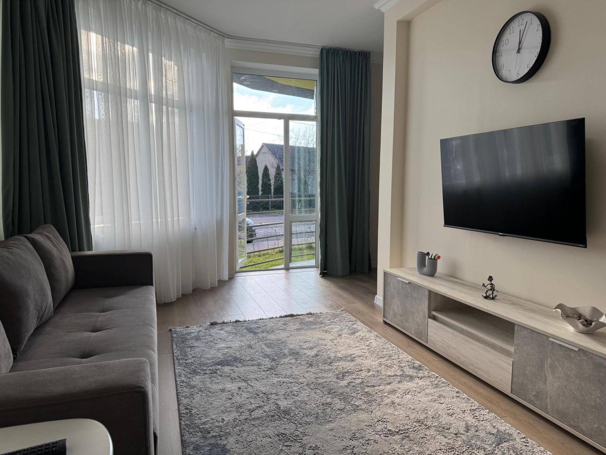Авіа Apartment Uzhhorod Ngoại thất bức ảnh