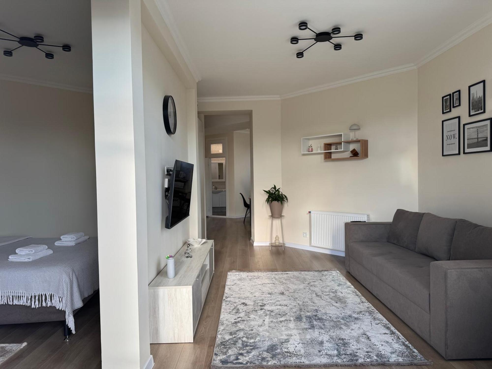 Авіа Apartment Uzhhorod Ngoại thất bức ảnh