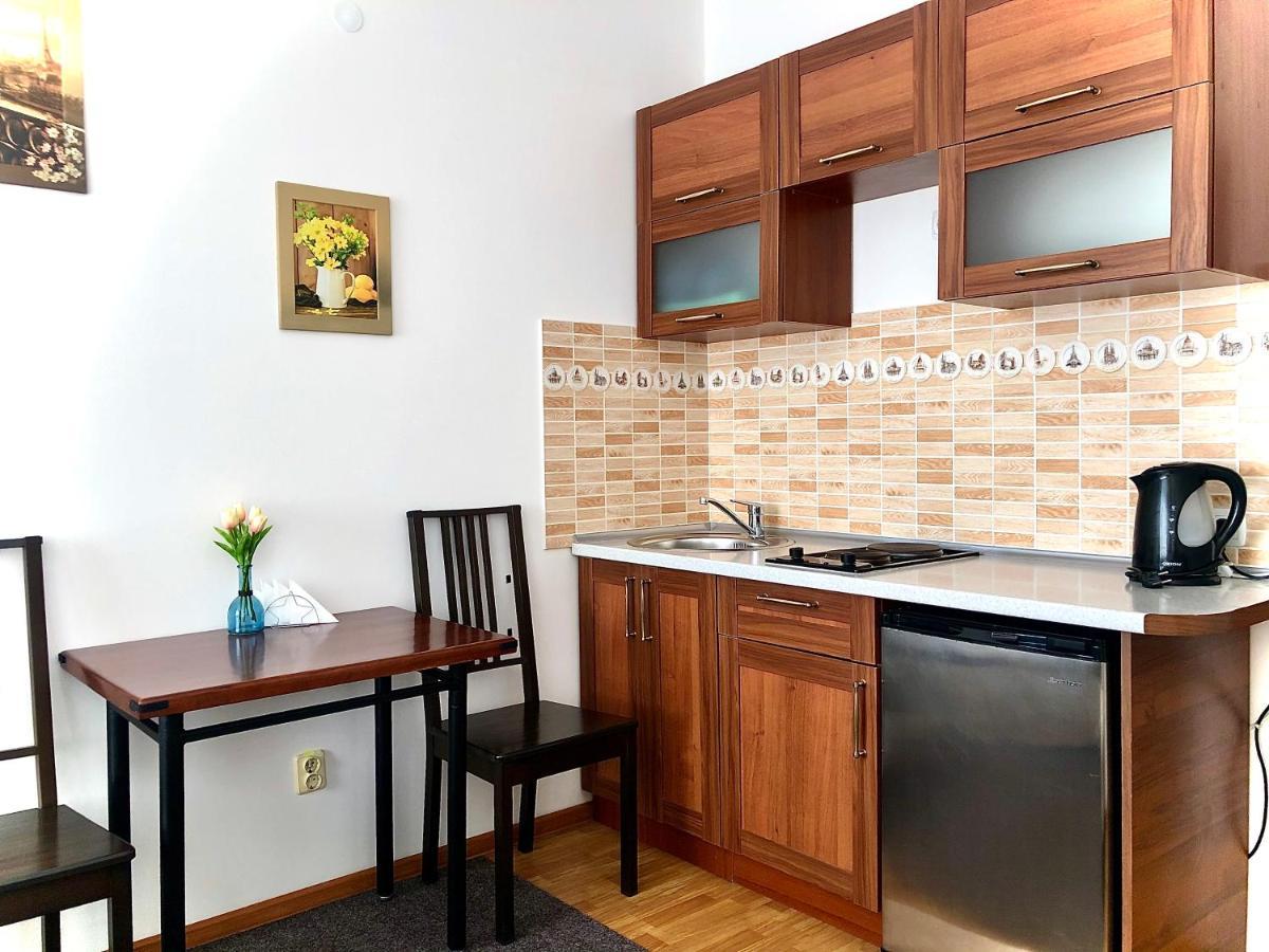Авіа Apartment Uzhhorod Ngoại thất bức ảnh