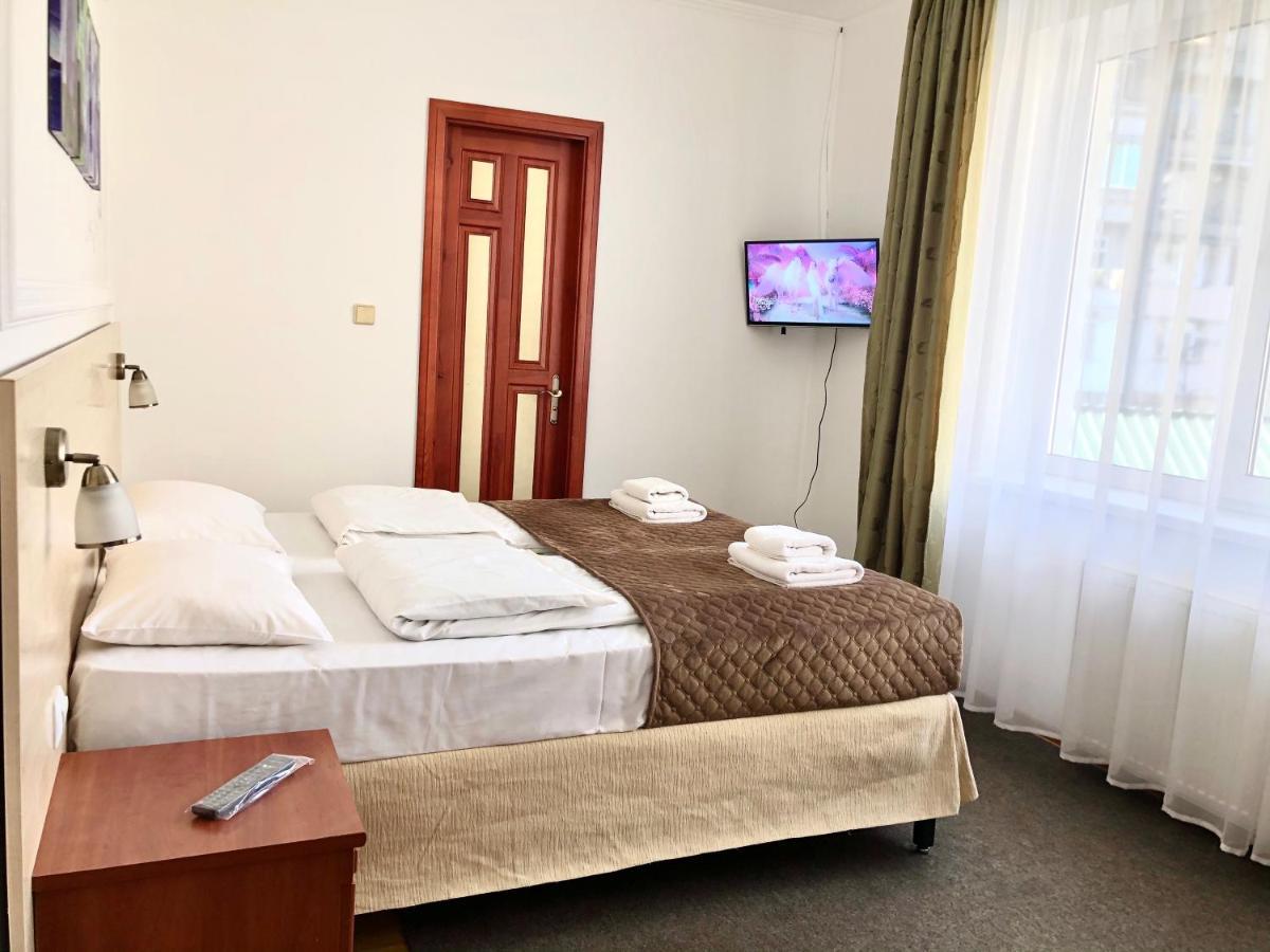 Авіа Apartment Uzhhorod Ngoại thất bức ảnh